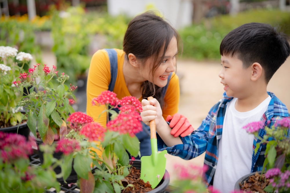 News Image-tren-eco-parenting-ketika-mama-lebih-pilih-produk-ramah-lingkungan-untuk-anak-20251105121611