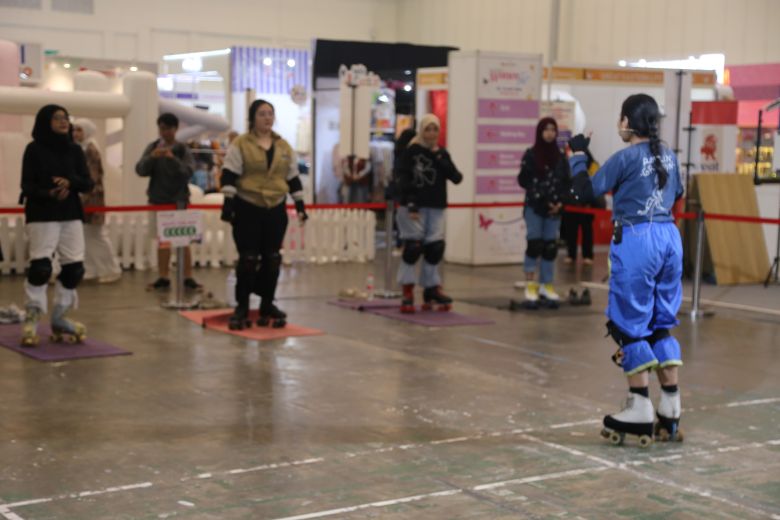 News Image-serunya-bersepatu-roda-dan-karaoke-k-pop-di-hari-ketiga-indonesia-women-fest-2026-20260531165151